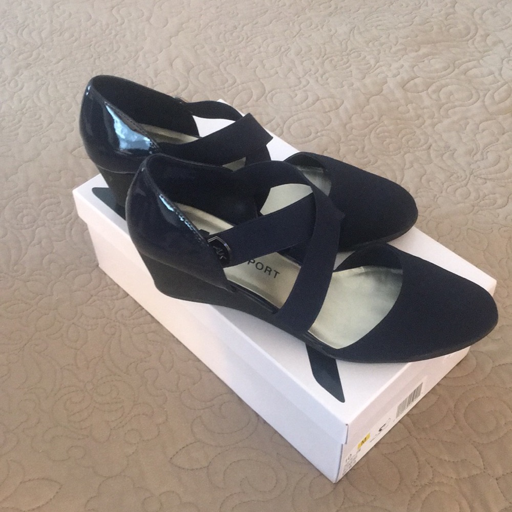 Easy to wear Blue Wedges